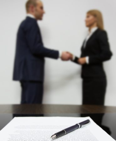 İşdən azad olunma barədə əmr